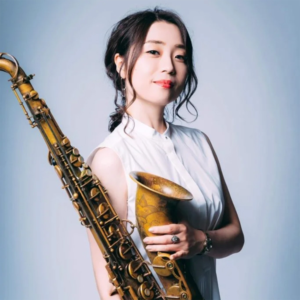 塚本奈加（T.Sax）